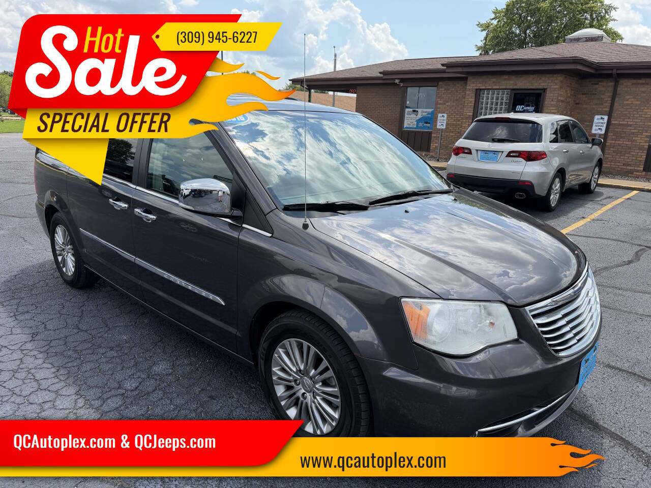 2016 Chrysler Town and Country Touring L 4dr Mini Van