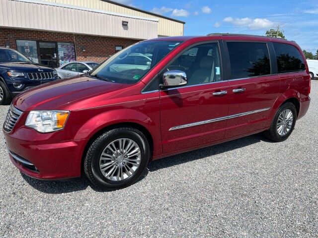 2016 Chrysler Town & Country Touring-L Ashland VA