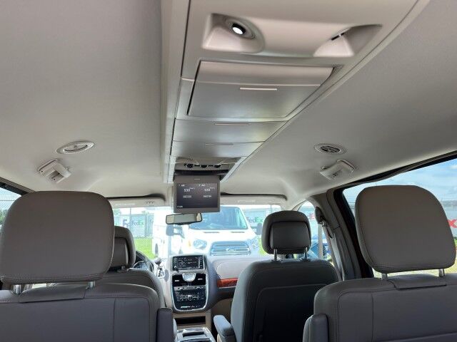 2016 Chrysler Town & Country Touring-L Ashland VA