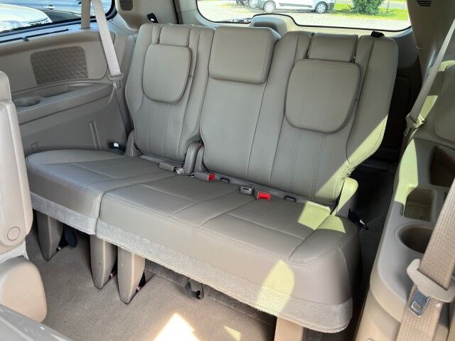 2016 Chrysler Town & Country Touring-L Ashland VA