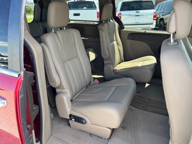 2016 Chrysler Town & Country Touring-L Ashland VA