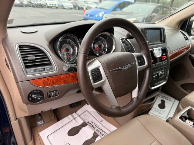 2016 Chrysler Town & Country