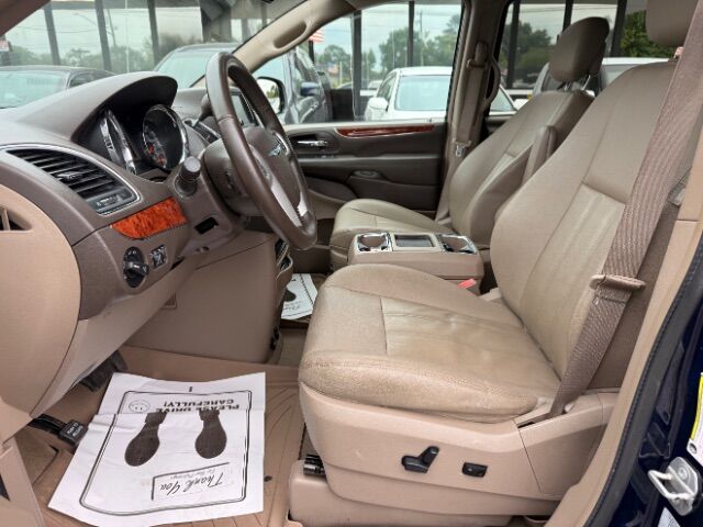 2016 Chrysler Town & Country