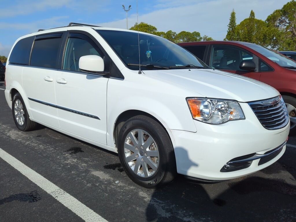 2016 Chrysler Town &amp; Country