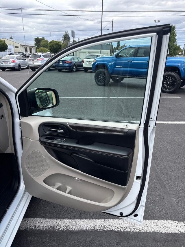 2016 Chrysler Town & Country Touring Spokane Valley WA