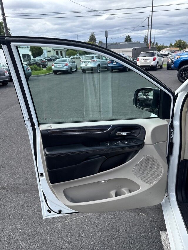 2016 Chrysler Town & Country Touring Spokane Valley WA