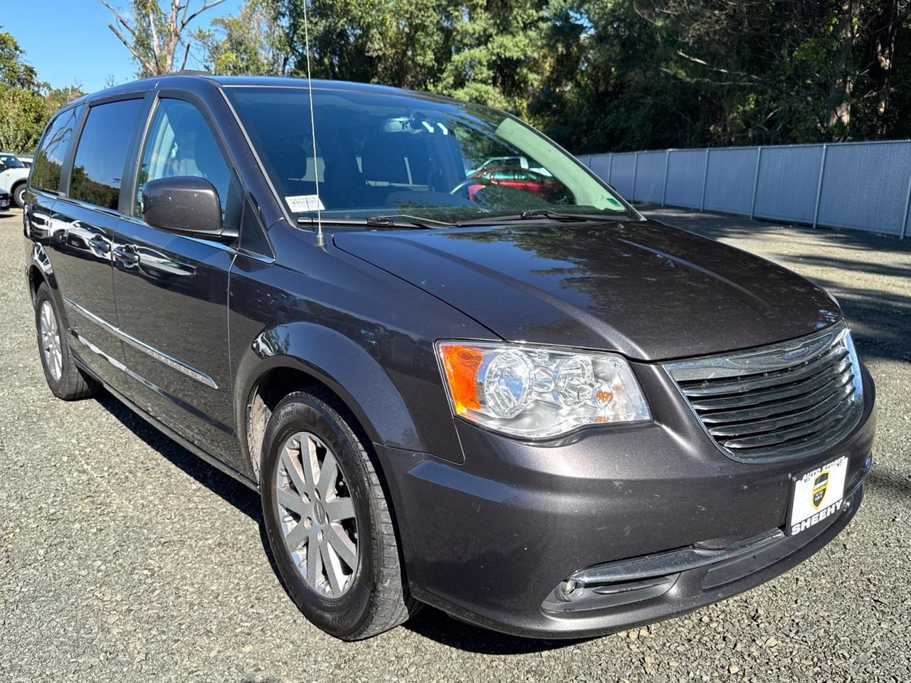 2016 Chrysler Town &amp; Country Touring