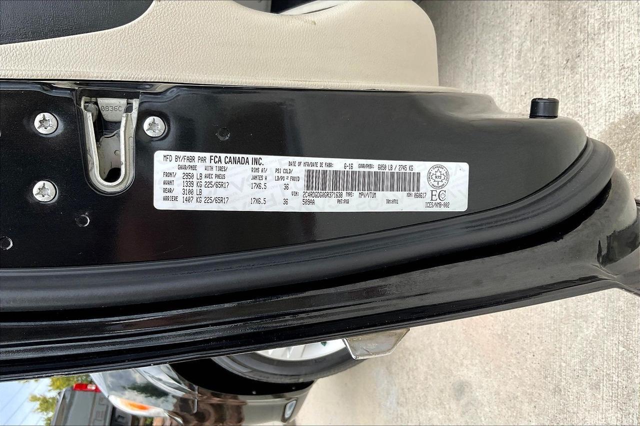 2016 DODGE GRAND CARAVAN CREW Houston TX