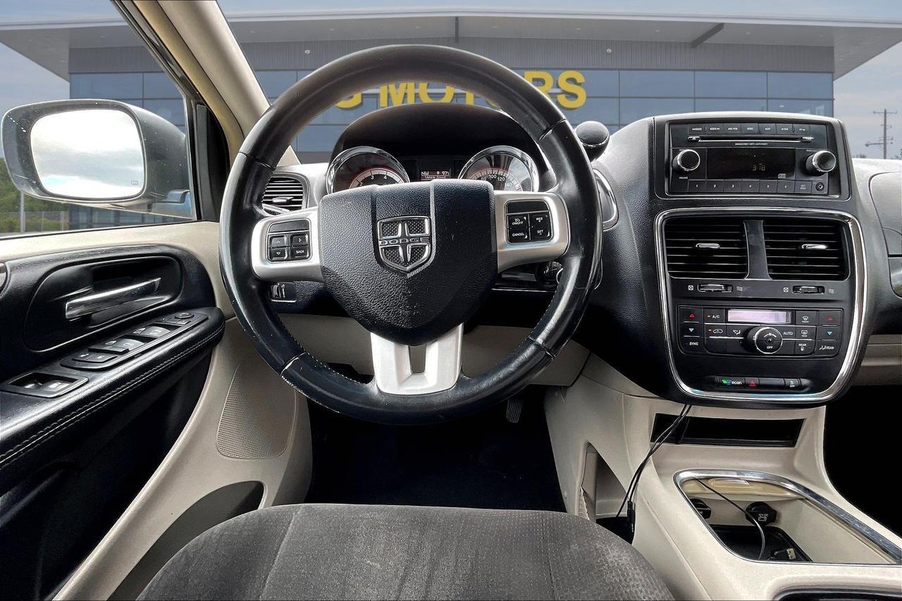 2016 DODGE GRAND CARAVAN CREW Houston TX