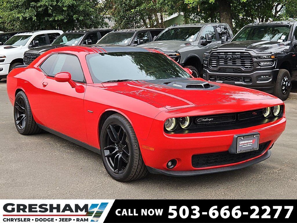 2016 Dodge Challenger R/T Shaker