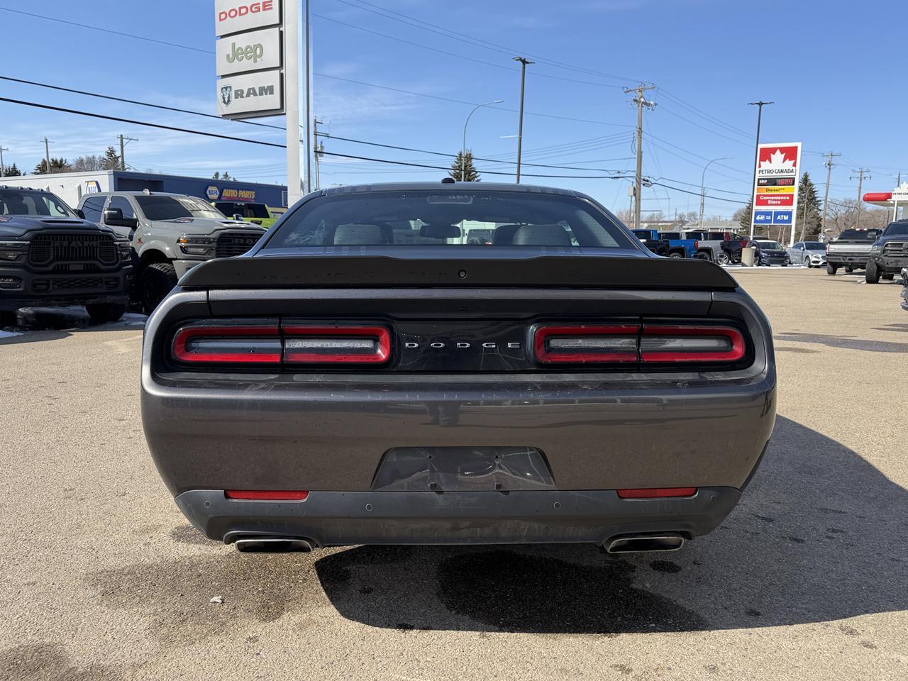 2016 Dodge Challenger RT Shaker | HEMI V8 | NAV | Heated Vented Seats | ParkSense | Bluetooth | Keyless Entry Redwater AB