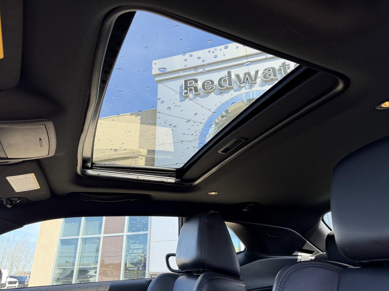 2016 Dodge Challenger RT Shaker | Leather | Heated & Vented Seats | Sun Roof | Harman/Kardon Audio | Nav Redwater AB