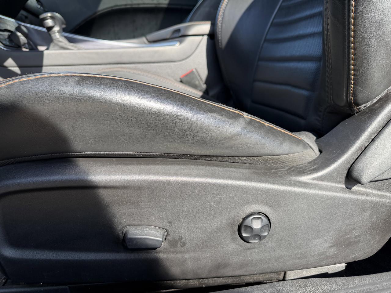 2016 Dodge Challenger RT Shaker | Leather | Heated & Vented Seats | Sun Roof | Harman/Kardon Audio | Nav Redwater AB