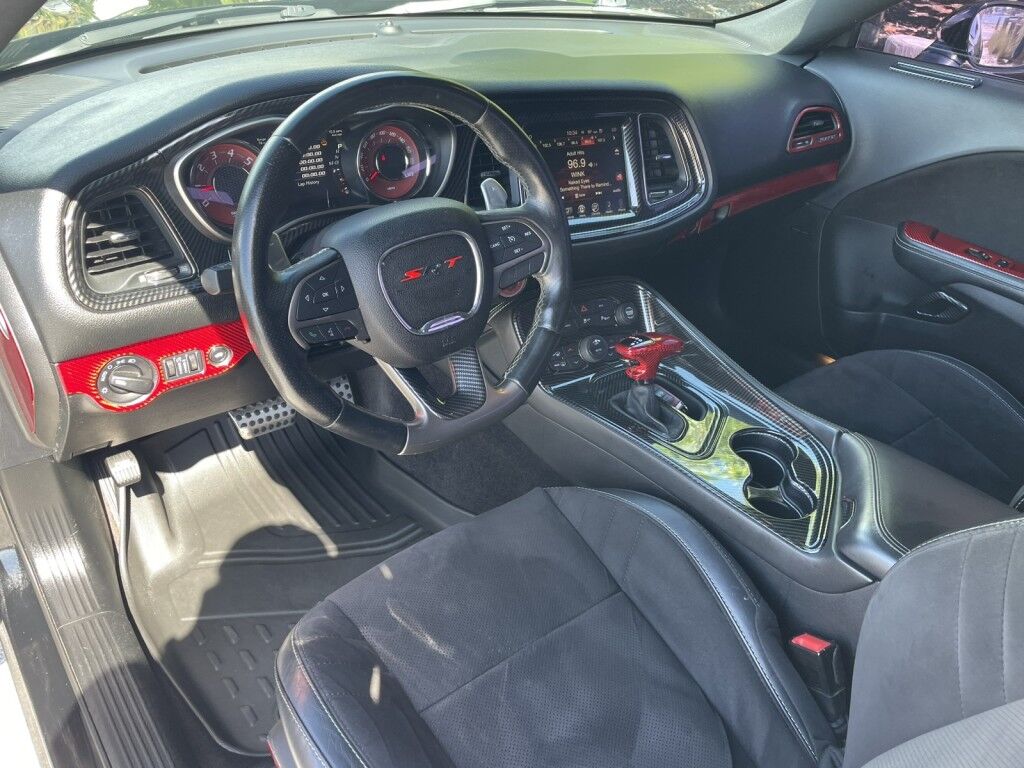 2016 Dodge Challenger SRT HELLCAT~CLEAN CARFAX~ONLINE FINANCE AND SHIPPING AVAILABLE!!! Sarasota FL