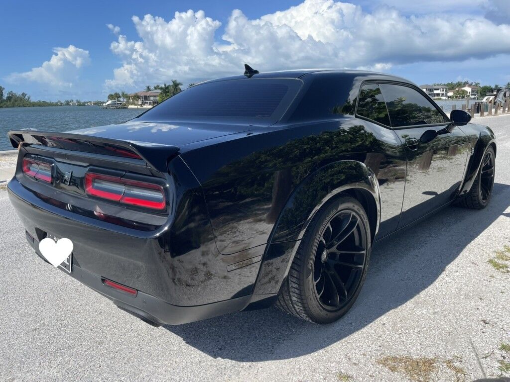 2016 Dodge Challenger SRT HELLCAT~CLEAN CARFAX~ONLINE FINANCE AND SHIPPING AVAILABLE!!! Sarasota FL