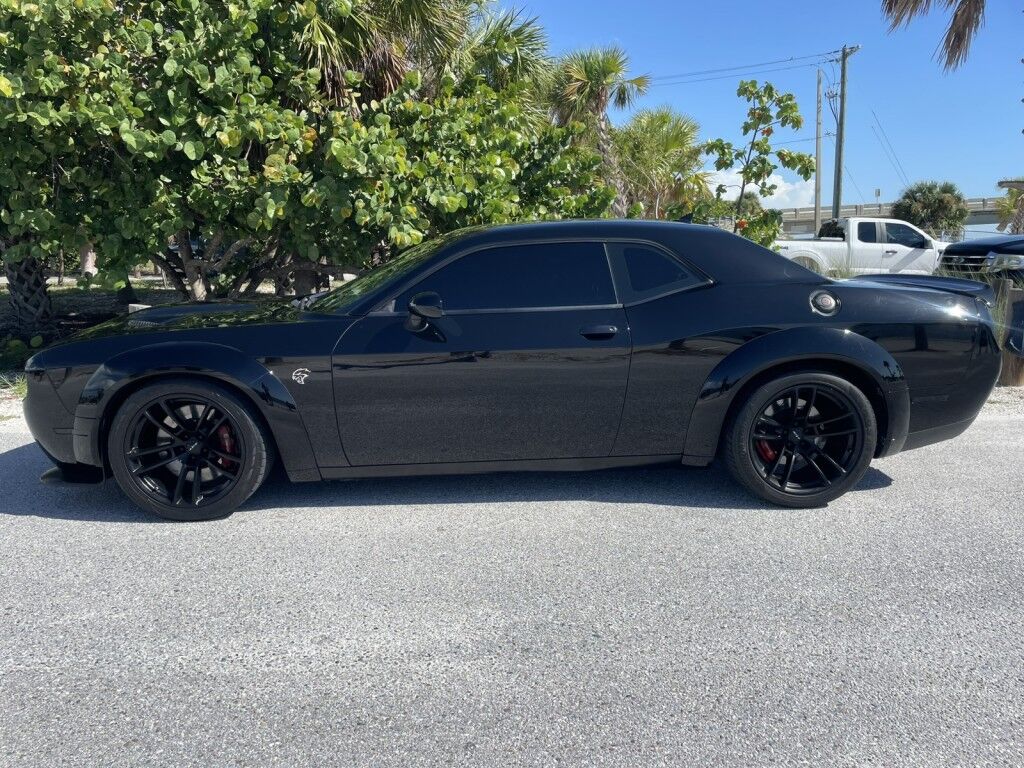 2016 Dodge Challenger SRT HELLCAT~CLEAN CARFAX~ONLINE FINANCE AND SHIPPING AVAILABLE!!! Sarasota FL