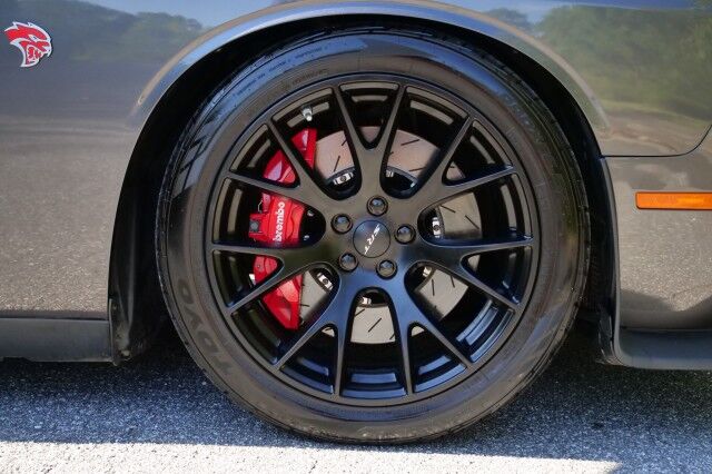2016 Dodge Challenger SRT Hellcat / Supercharged 6.2L V8 / ONLY 17K MILES! High Point NC