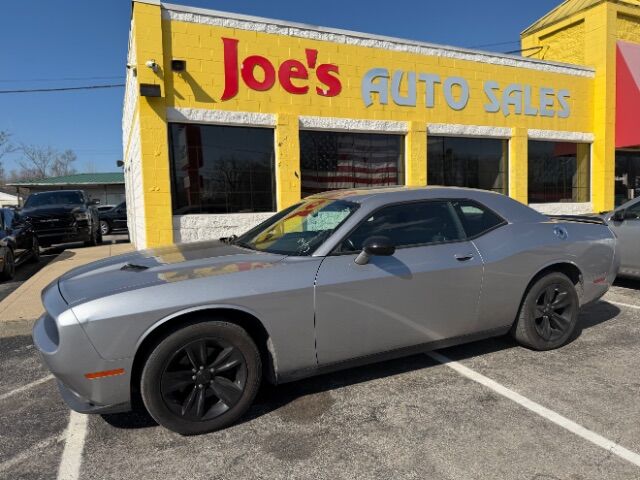 2016 Dodge Challenger SXT