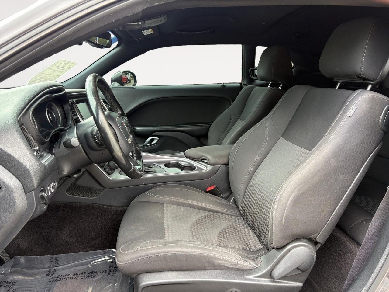 2016 Dodge Challenger SXT Plus, BACKUP CAMERA WITH PARKING SENSORS, REMOTE START, BLUETOOTH, UCONNECT SYSTEM, TINTED WINDOWS, CRUISE CONTROL, CHALLENGE THE ROAD BEHIND THE WHEEL! Virginia Beach VA