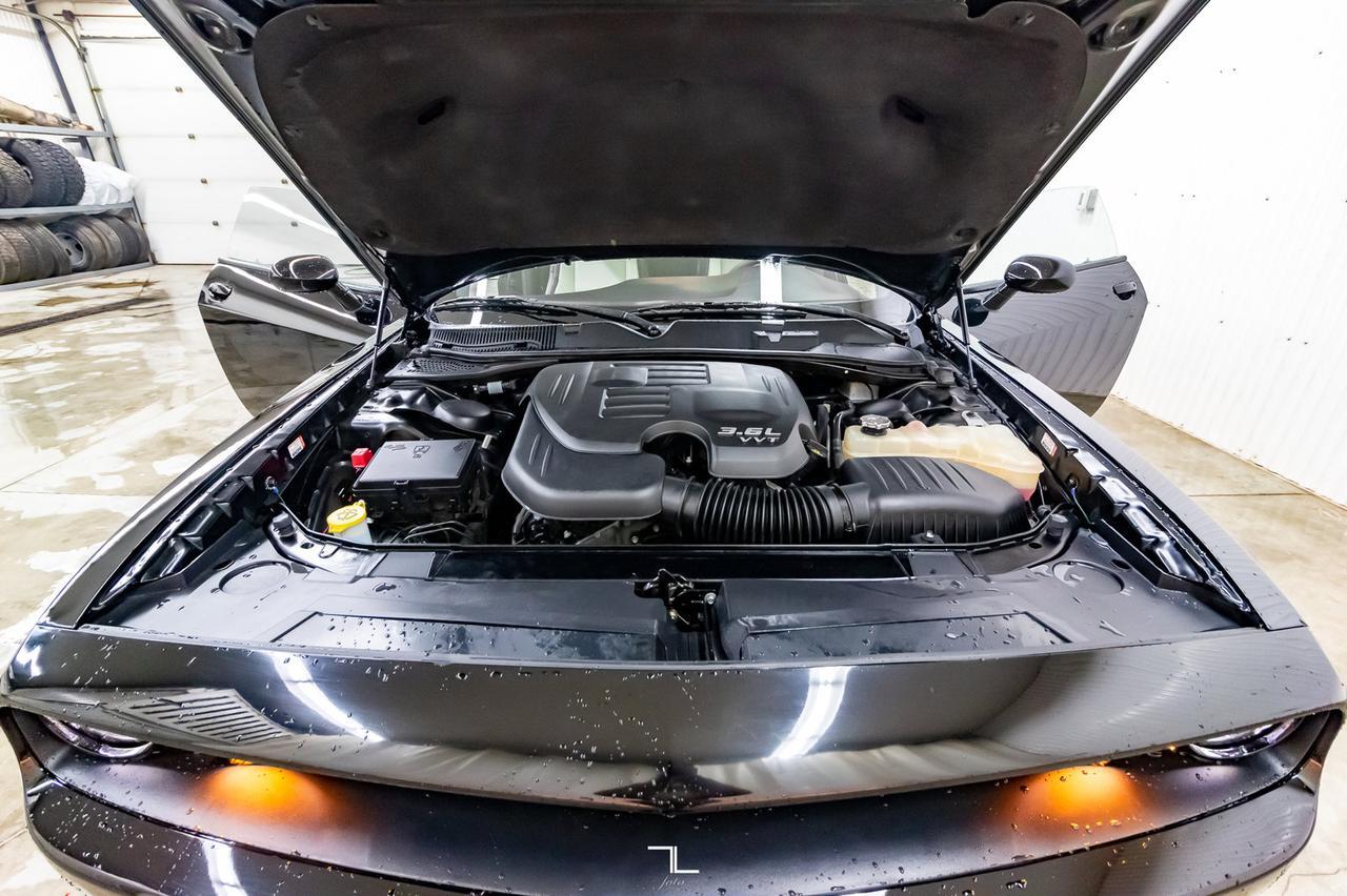 2016 Dodge Challenger SXT Plus Leather Roof BCam Red Deer AB