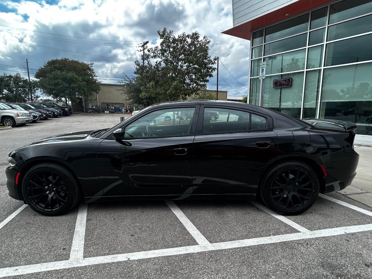 2016 Dodge Charger SE