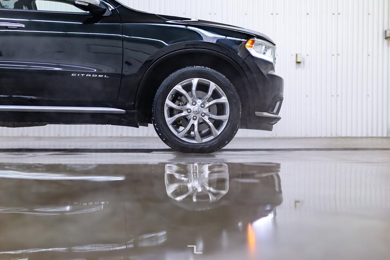 2016 Dodge Durango AWD Citadel HEMI Leather Roof Nav Red Deer AB