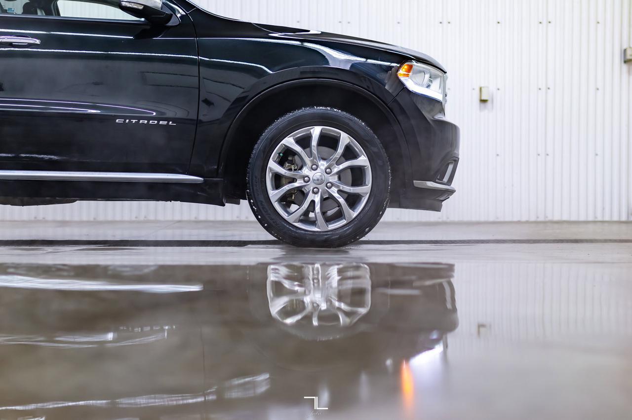 2016 Dodge Durango AWD Citadel HEMI Leather Roof Nav Red Deer AB