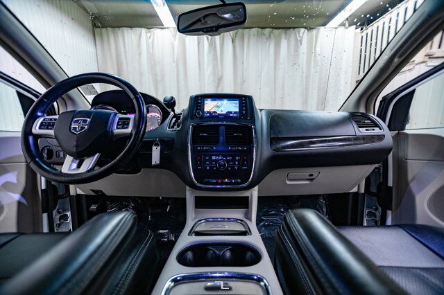 2016 Dodge Grand Caravan Crew Plus Leather Nav BCam Red Deer AB