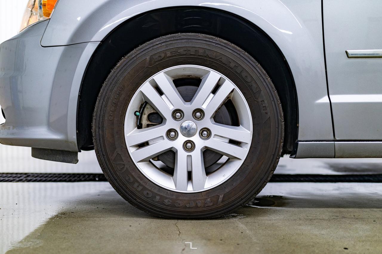 2016 Dodge Grand Caravan Crew Plus Leather Nav DVD Red Deer AB