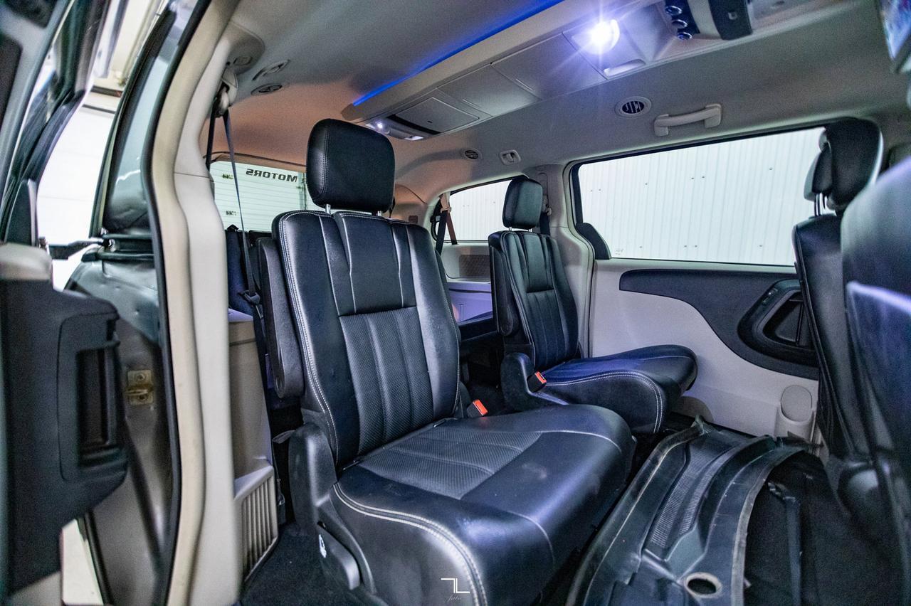 2016 Dodge Grand Caravan Crew Plus Leather Nav DVD Red Deer AB