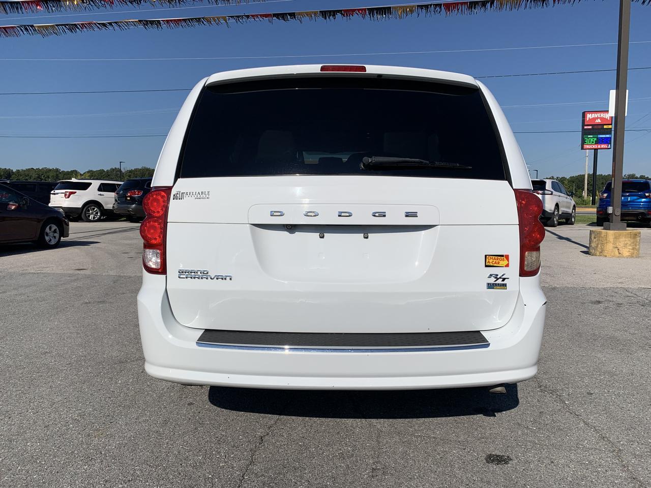 2016 Dodge Grand Caravan Passenger R/T Minivan 4D Aurora MO