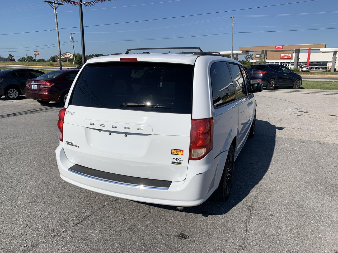 2016 Dodge Grand Caravan Passenger R/T Minivan 4D Aurora MO