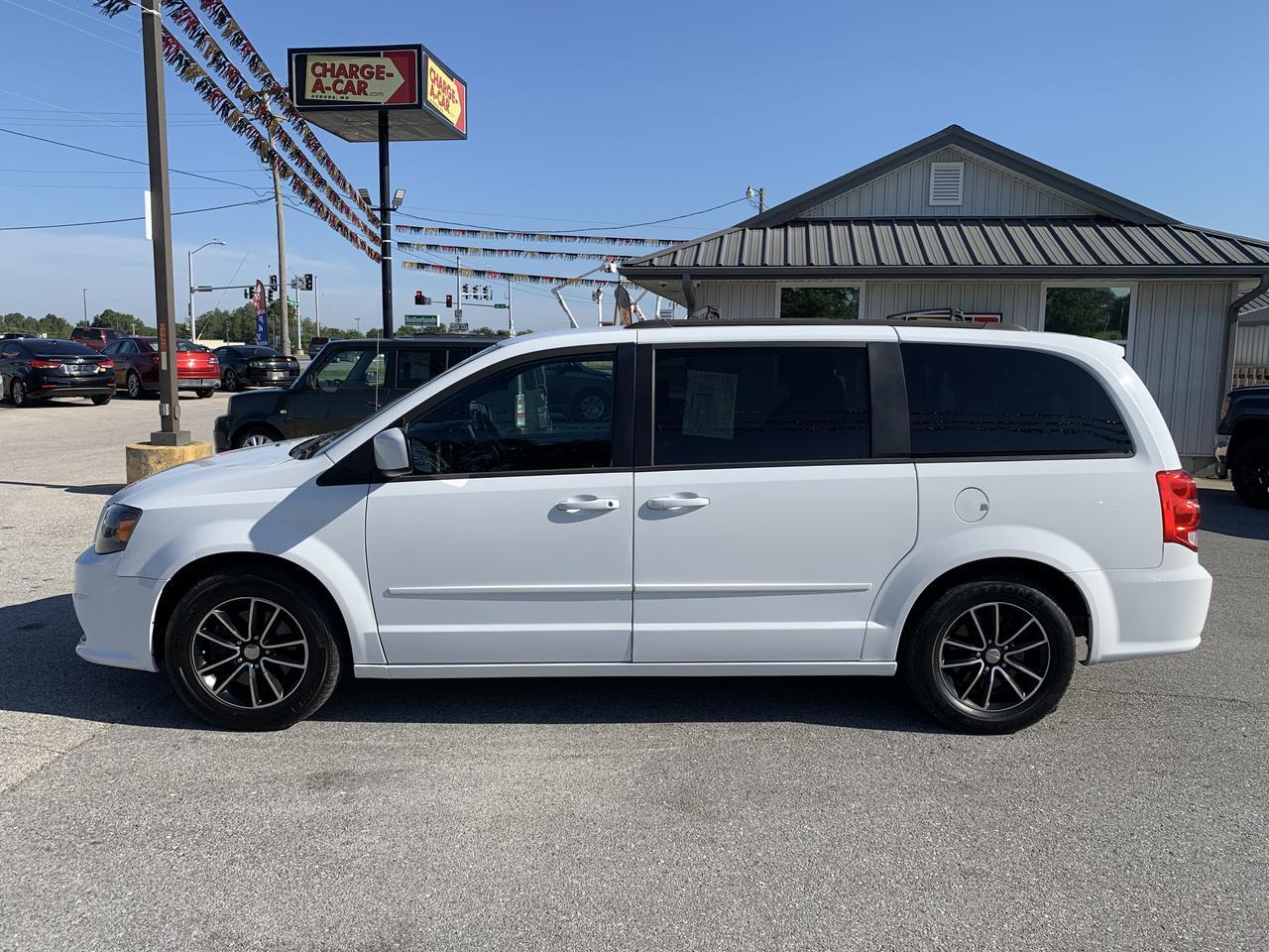 2016 Dodge Grand Caravan Passenger R/T Minivan 4D Aurora MO