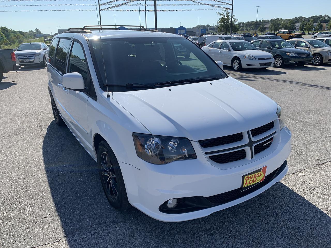 2016 Dodge Grand Caravan Passenger R/T Minivan 4D Aurora MO