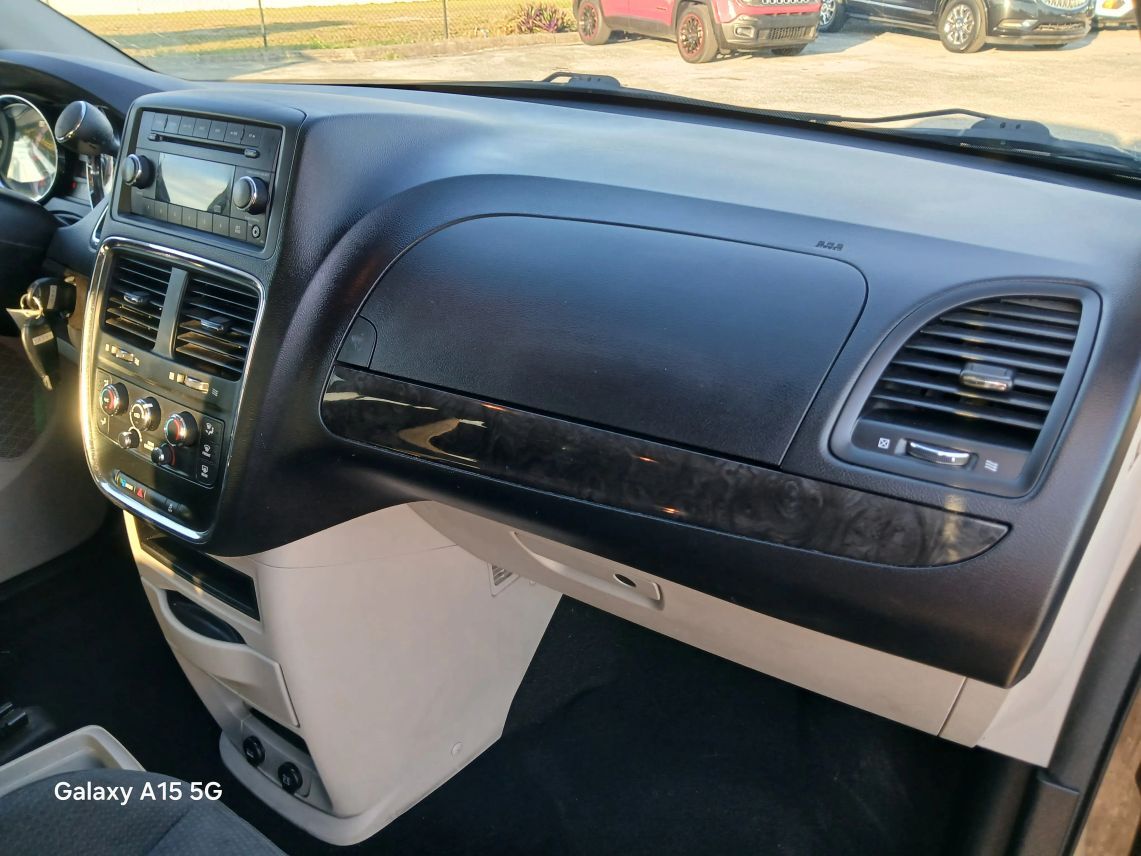 2016 Dodge Grand Caravan Passenger SE Minivan 4D Maitland FL