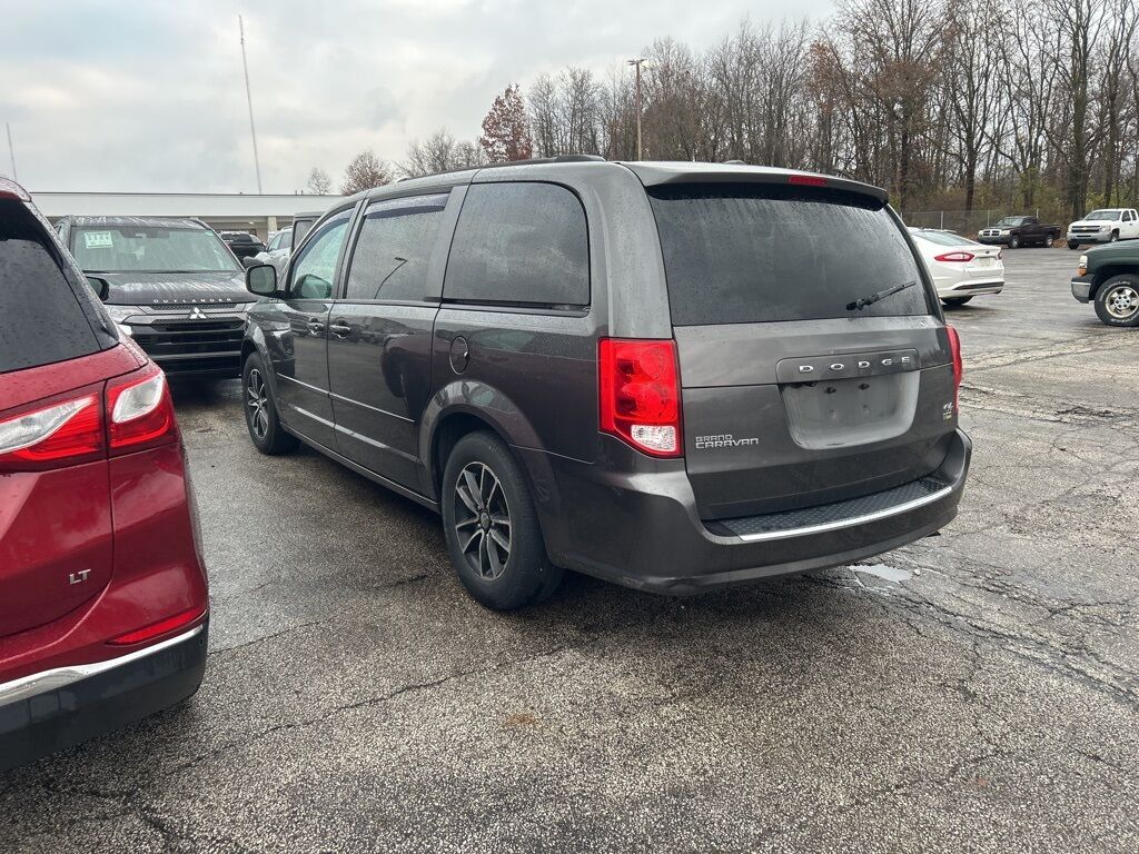 2016 Dodge Grand Caravan R/T Akron
