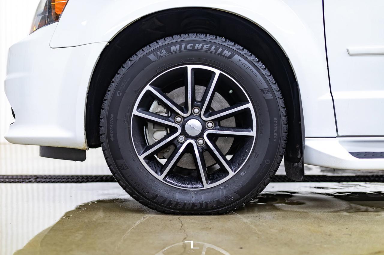 2016 Dodge Grand Caravan R/T Leather Nav BCam DVD Red Deer AB