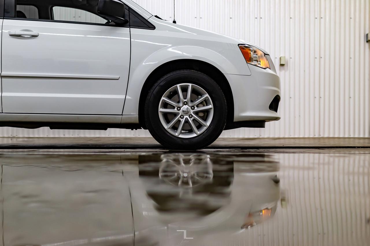 2016 Dodge Grand Caravan SXT DVD BCam Red Deer AB