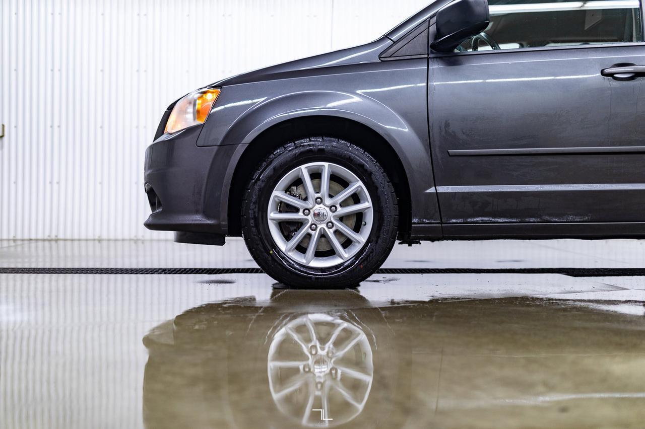 2016 Dodge Grand Caravan SXT Plus DVD BCam Red Deer AB