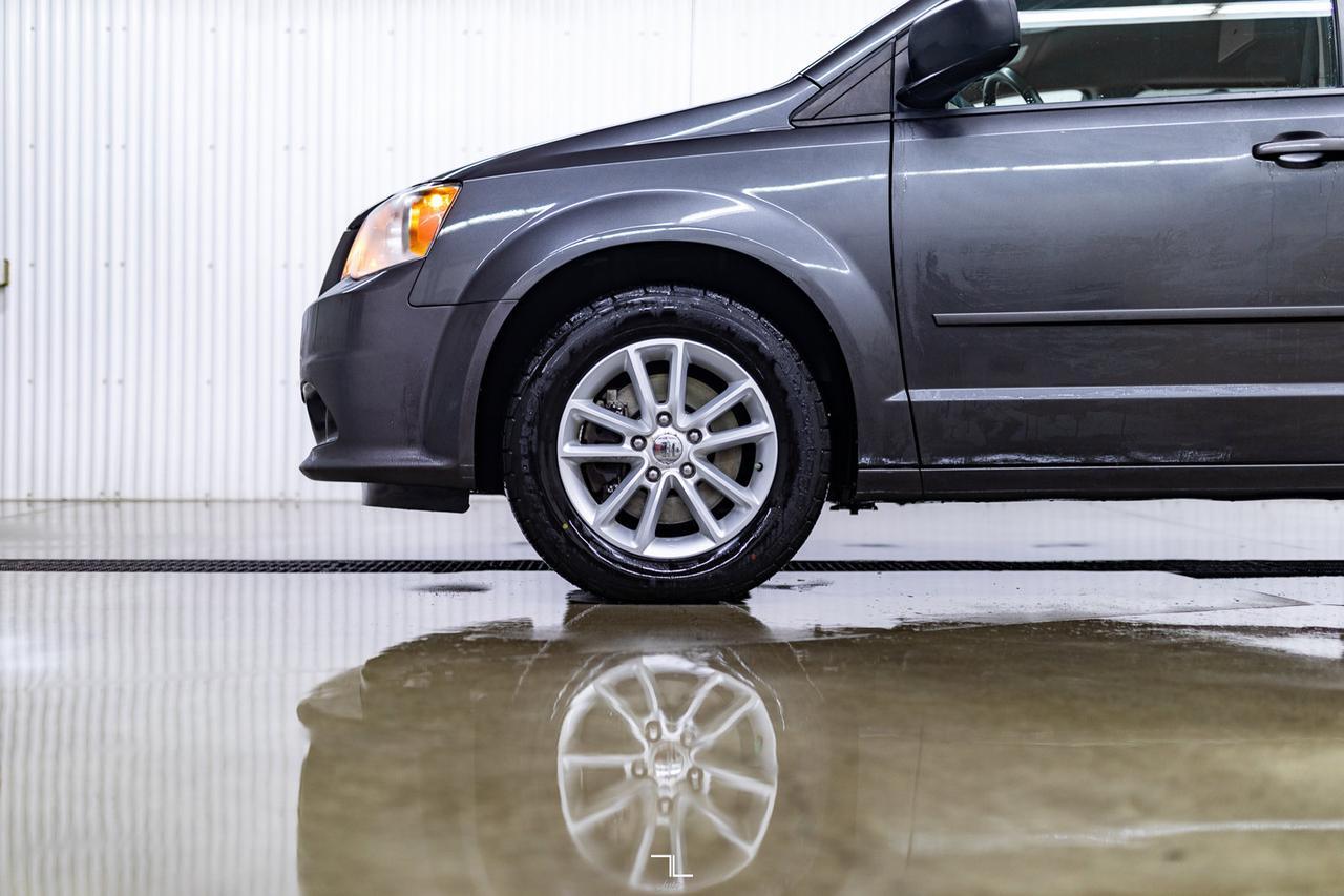 2016 Dodge Grand Caravan SXT Plus DVD BCam Red Deer AB