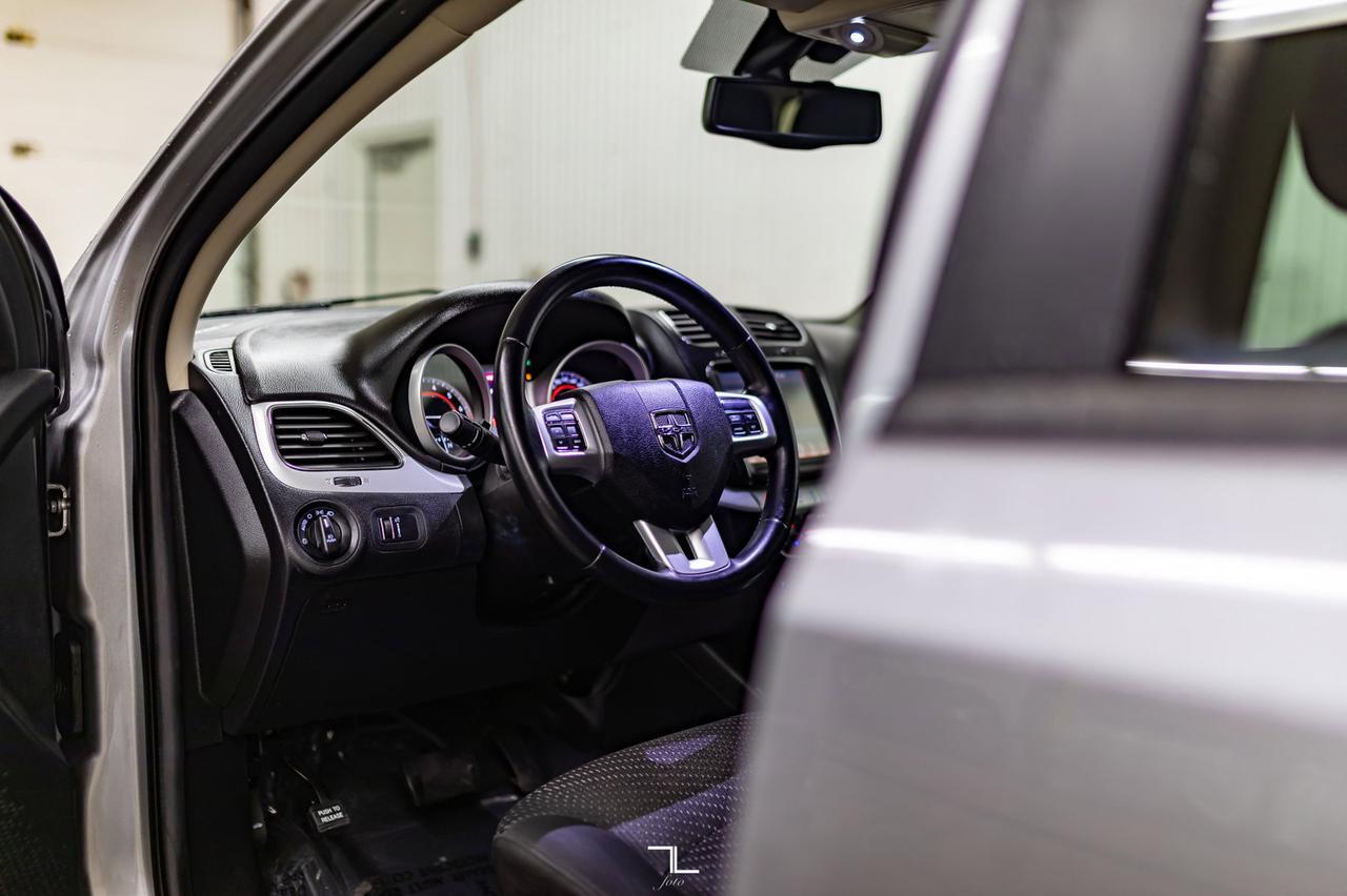 2016 Dodge Journey SXT Nav BCam DVD 3rd Row Red Deer AB