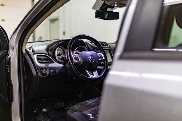 2016 Dodge Journey SXT Nav BCam DVD 3rd Row Red Deer AB