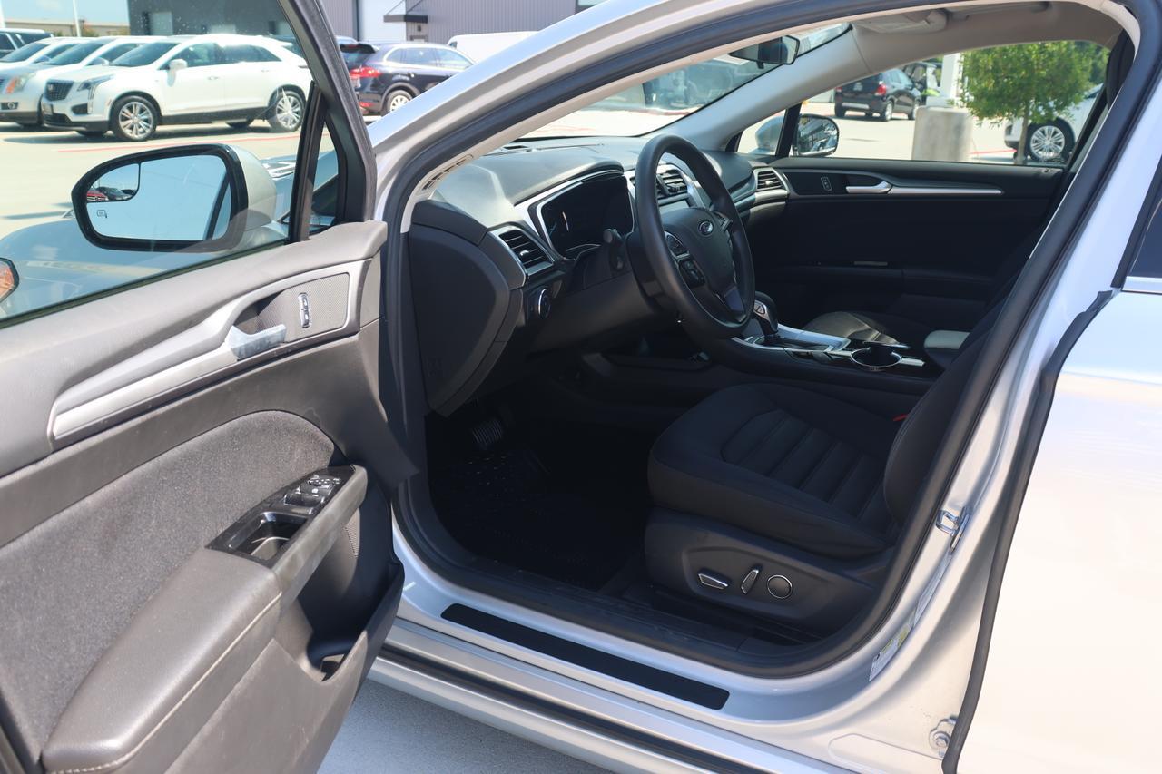 2016 FORD FUSION SE HYBRID Houston TX
