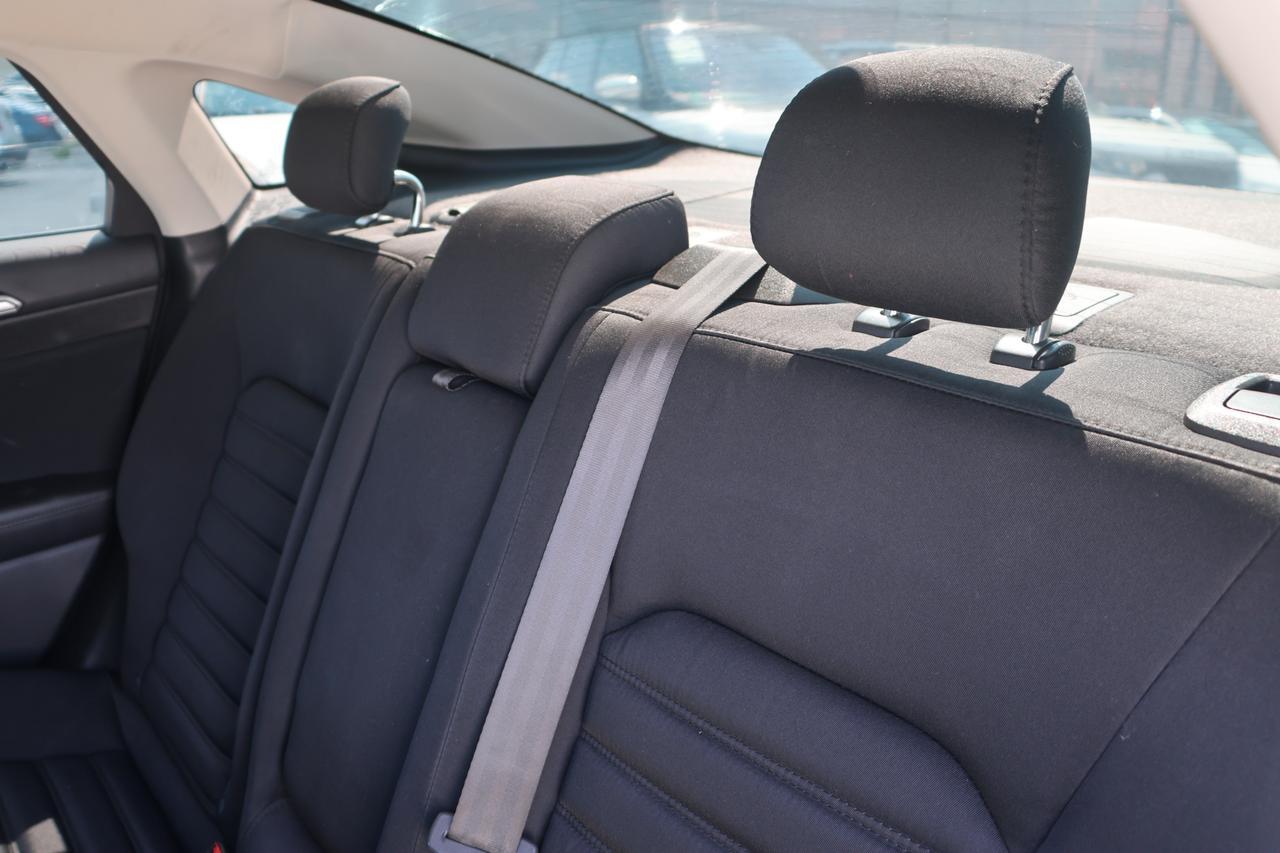 2016 FORD FUSION SE HYBRID Houston TX