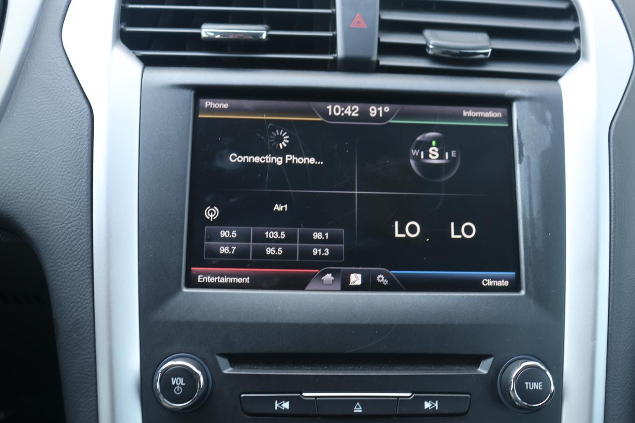 2016 FORD FUSION SE HYBRID Houston TX