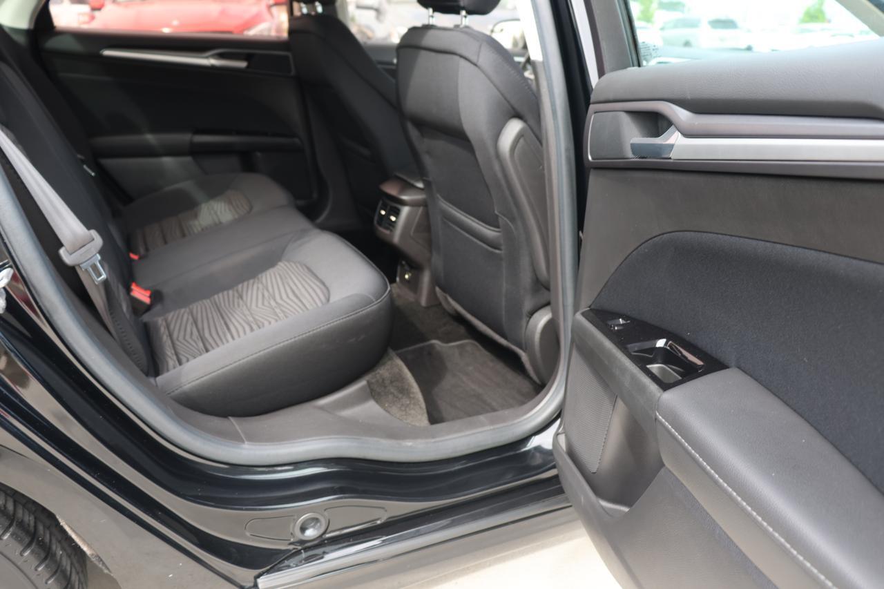 2016 FORD FUSION SE Houston TX
