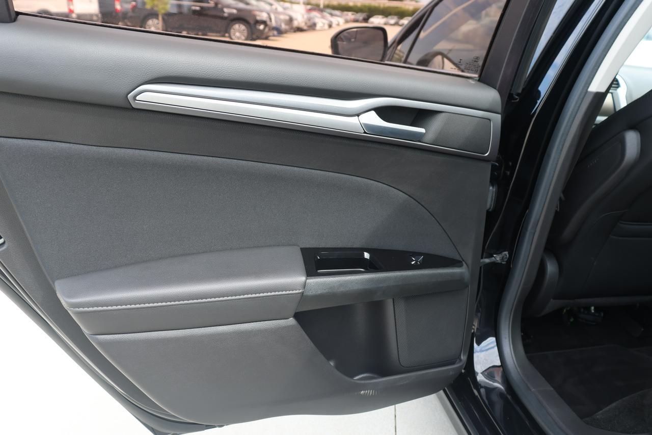 2016 FORD FUSION SE Houston TX