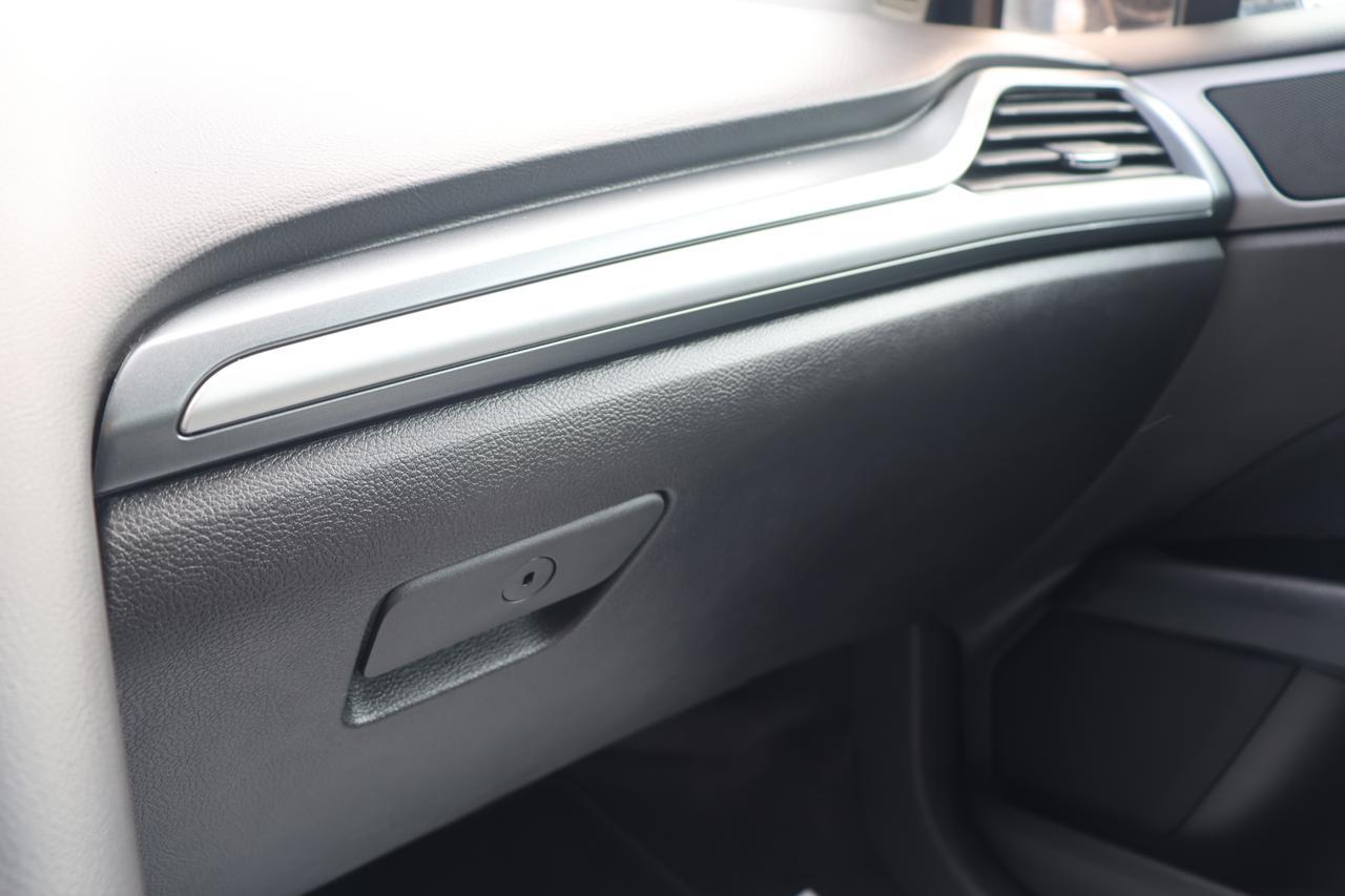 2016 FORD FUSION SE Houston TX