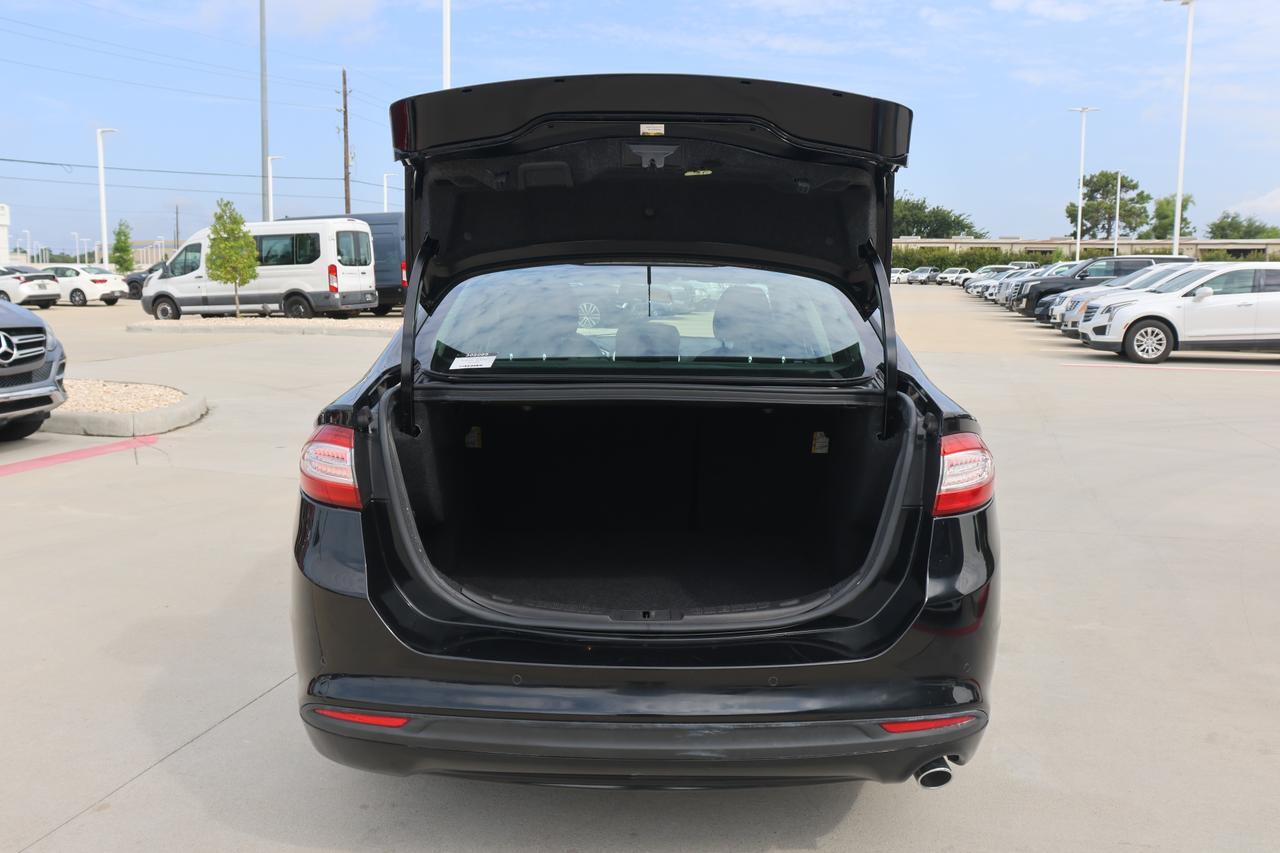 2016 FORD FUSION SE Houston TX