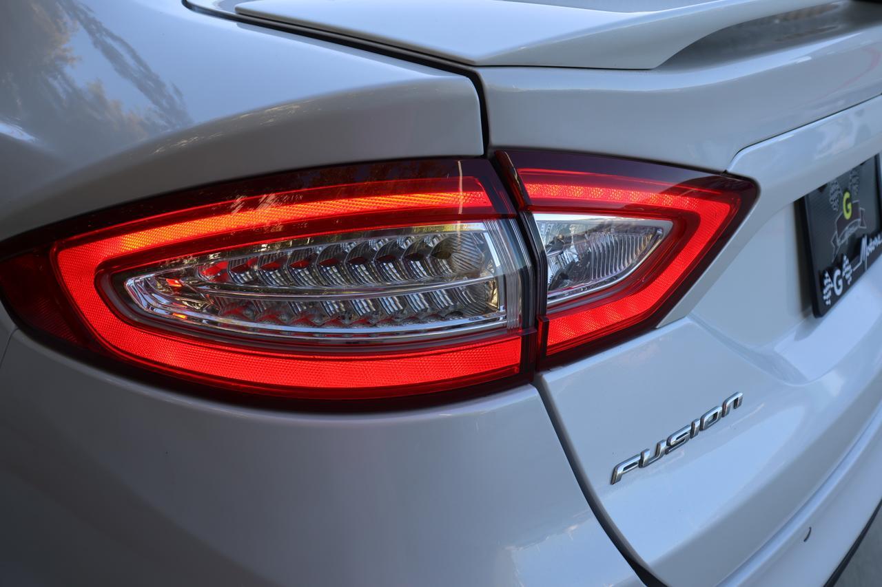 2016 FORD FUSION TITANIUM HEV WHITE at G Motors